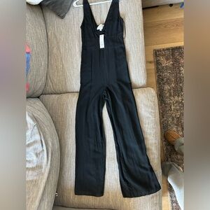 Elegant Black Sleeveless Jumpsuit